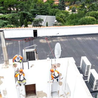Grupo Strotec - Trabajos - Rehabilitación de fachada, cubierta y patios