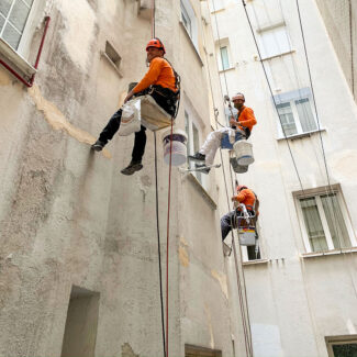 Grupo Strotec - Trabajos - Rehabilitación de fachada, cubierta y patios