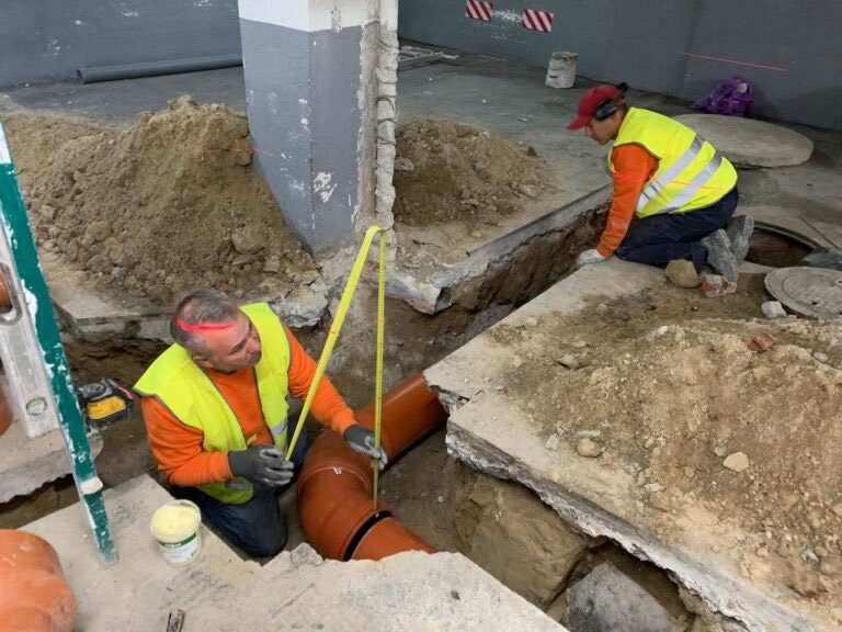 Grupo Strotec - Trabajos - Pocería y Saneamiento en calle Academia 8, Madrid