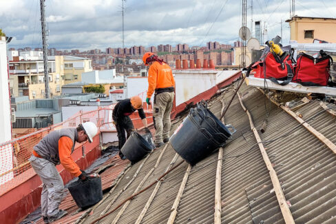 Grupo Strotec - Trabajos - Rehabilitación de cubierta en calle Cavanilles 7 (Madrid)
