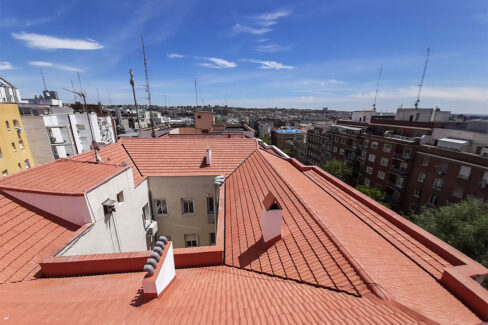 Grupo Strotec - Trabajos - Rehabilitación de cubierta en calle Cavanilles 7 (Madrid)