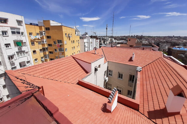 Grupo Strotec - Trabajos - Rehabilitación de cubierta en calle Cavanilles 7 (Madrid)