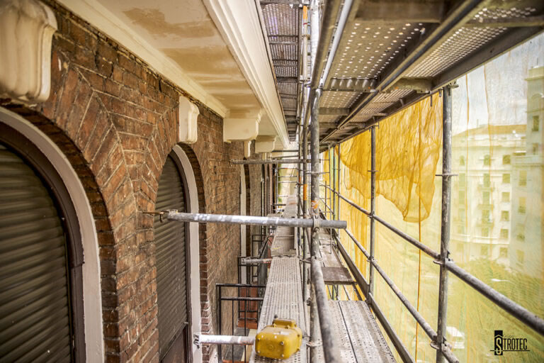 Grupo Strotec - Trabajos - Rehabilitación de fachada y patios interiores en Santa Engracia 163