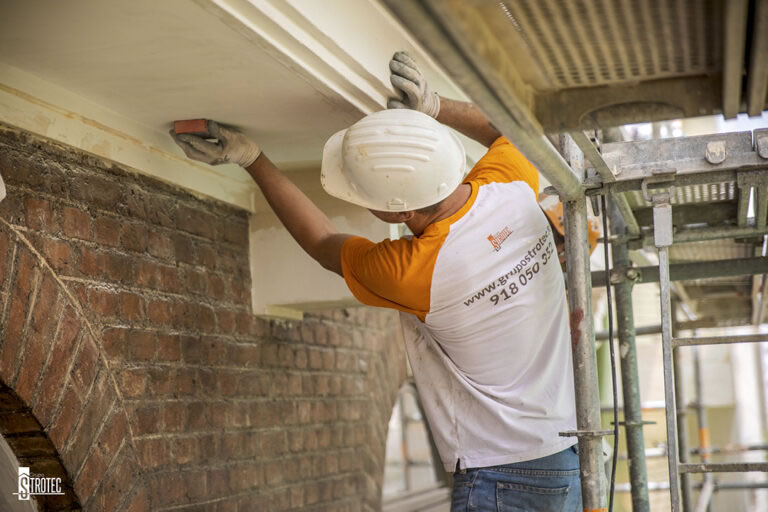 Grupo Strotec - Trabajos - Rehabilitación de fachada y patios interiores en Santa Engracia 163